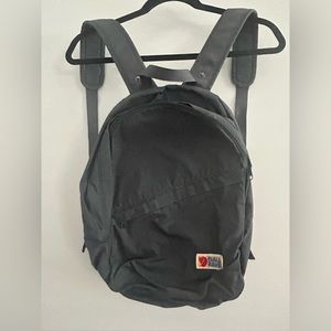 fjällräven stone grey vardag 16 backpack